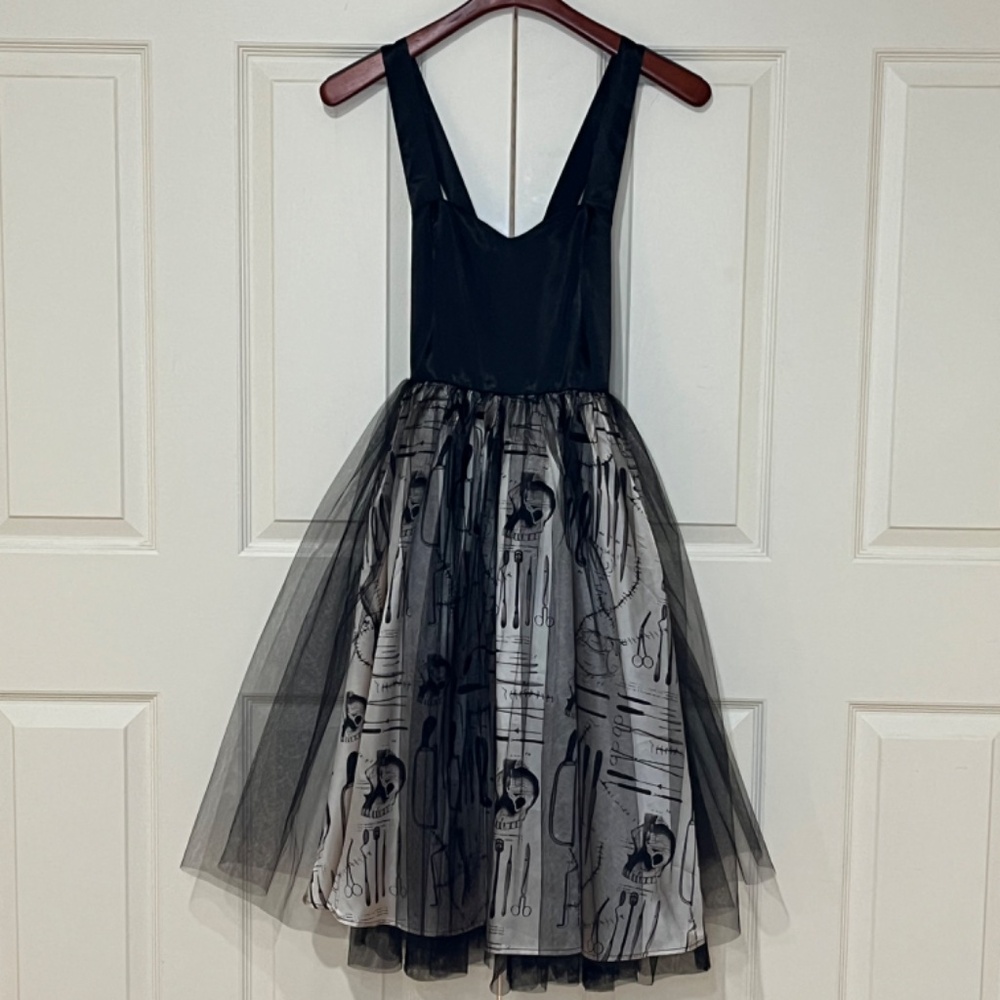 Hot Topic American Horror Story Asylum Doctor Dress Small - Picture 2 of 7